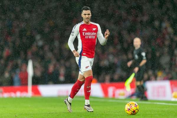 梅里诺父亲揭秘：童年头球训练铸就西班牙新锐得分手