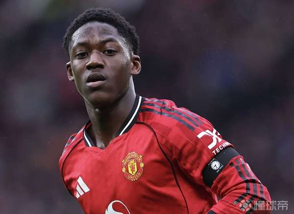 卡里克妙手激活梅努，曼联中场新星绽放光芒