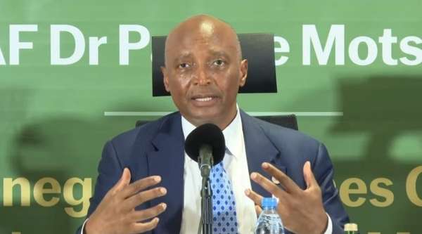 非洲足坛反腐风暴：主席喊话"零容忍"，冠军归属引热议