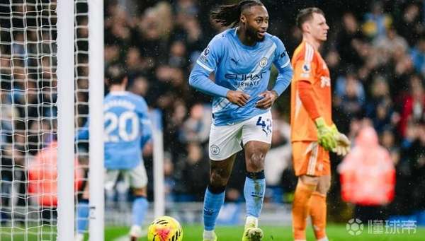 塞门约遭种族歧视风波 曼城全队力挺加纳前锋